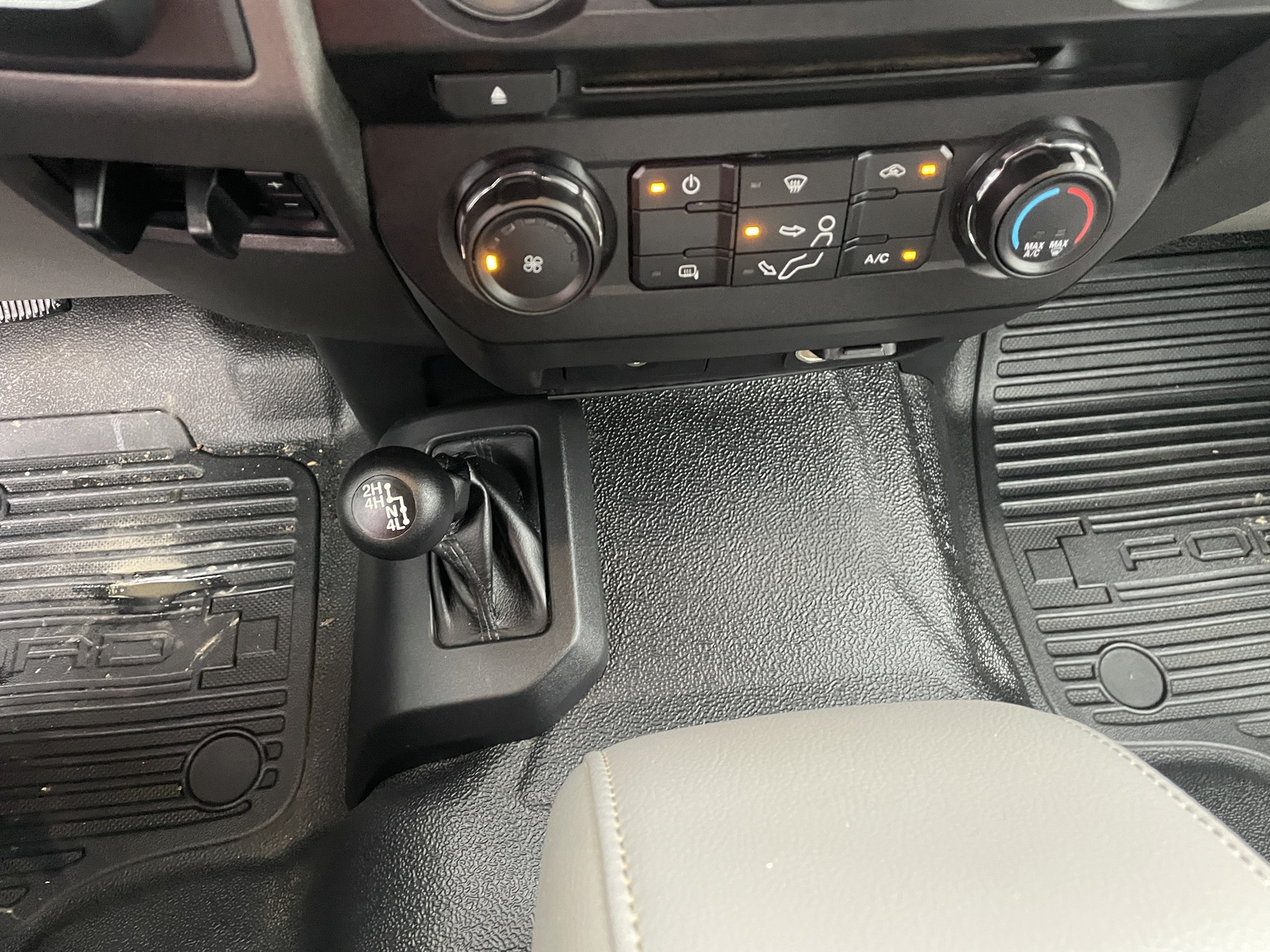 2018 FORD F450 4WD - Image 17